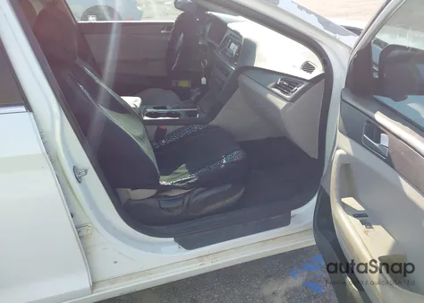 2017 Hyundai Sonata z USA, uszkodzony, nr VIN 5NPE24AF8HH489577